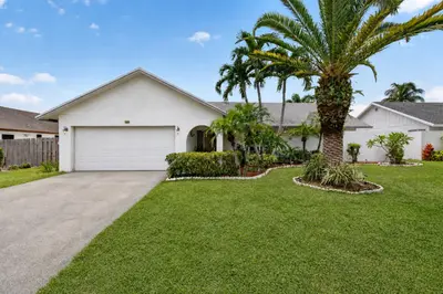 586 NW 45TH Way, Delray Beach – sold