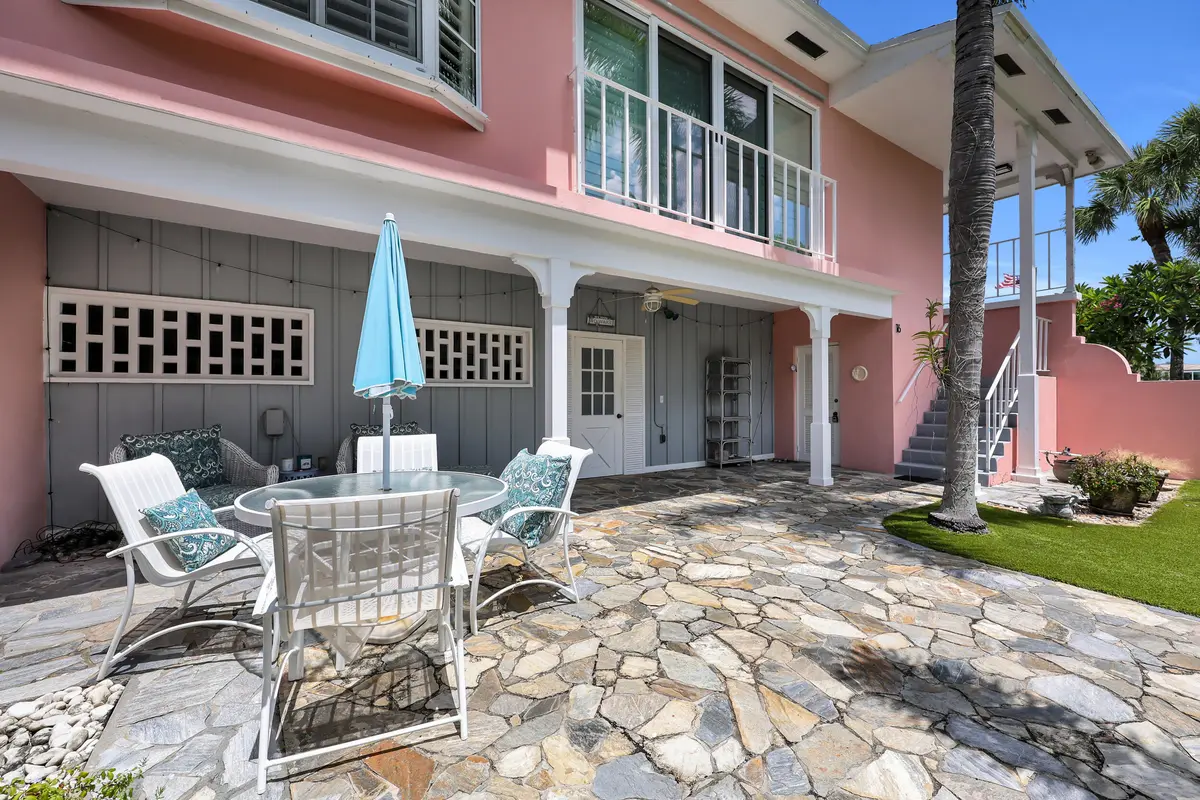 Courtyard at 475 Tequesta Drive 16, Tequesta