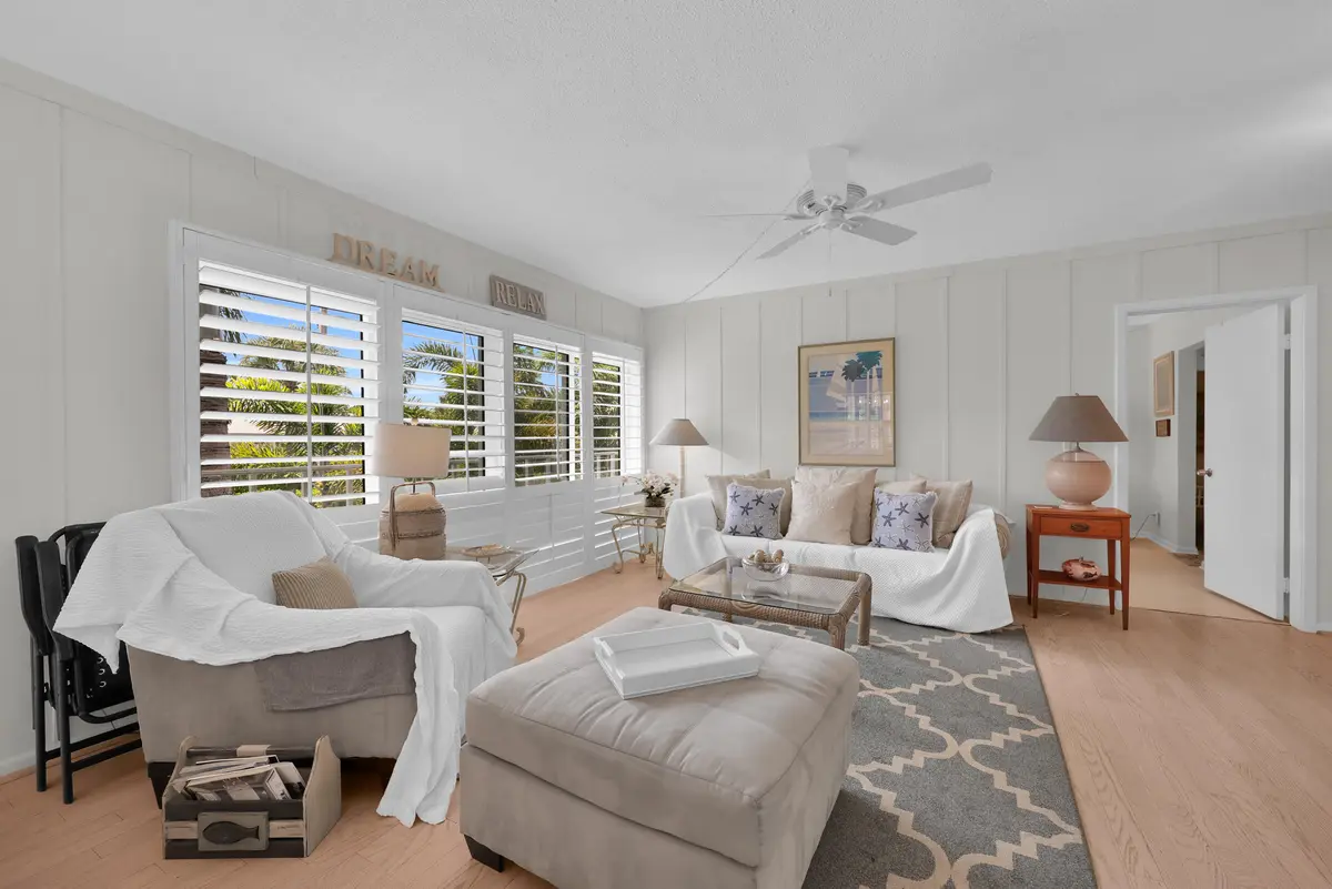 Living Room at 475 Tequesta Drive 16, Tequesta