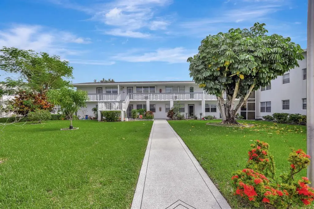 271 FARNHAM L, Deerfield Beach, FL – photo 1