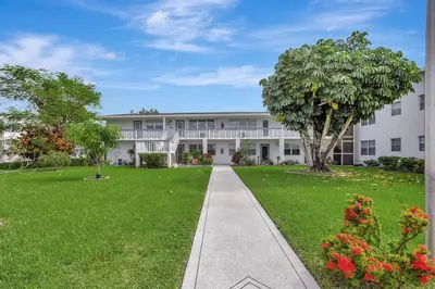 271 FARNHAM L, Deerfield Beach – Condominium for sale