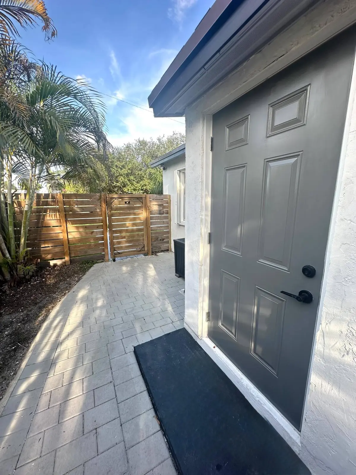 0c1a1cea-6f09-481b-a5ba-4ff9ed9aebfe at 1529 NW 4TH Avenue, Fort Lauderdale