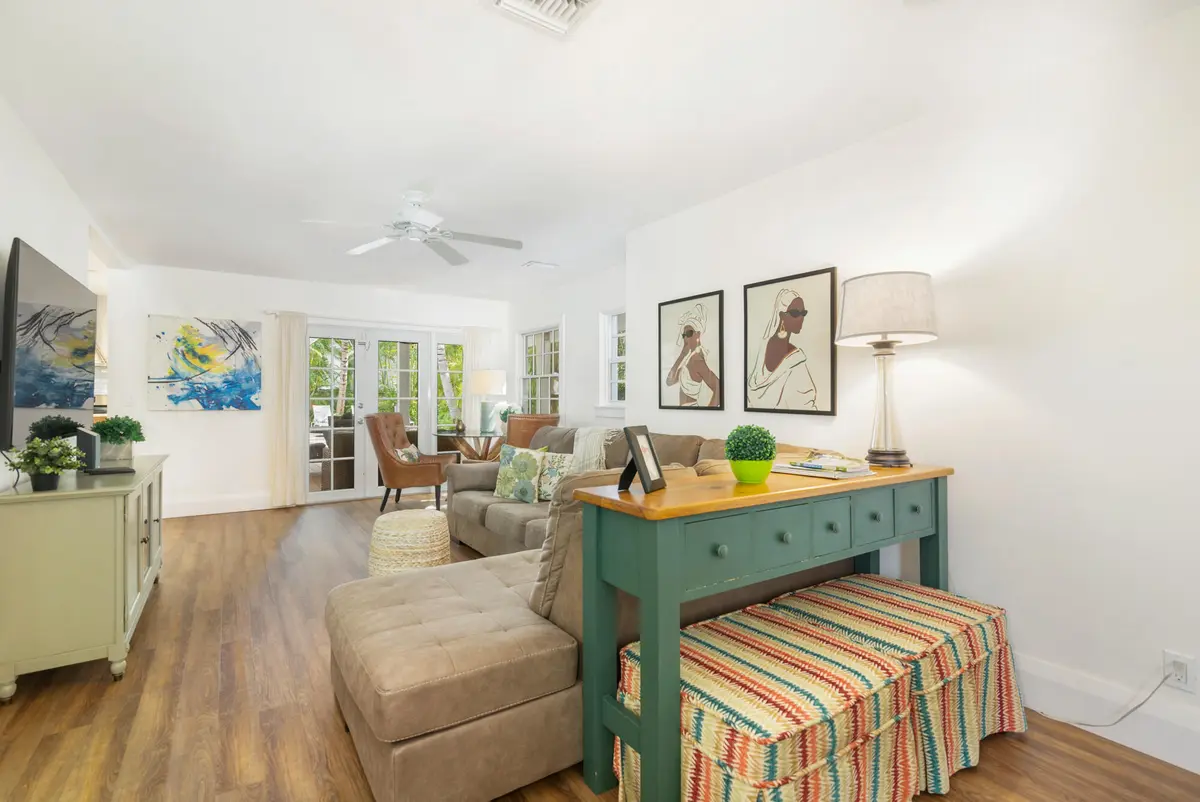 low-7 at 609 PALM Street, West Palm Beach