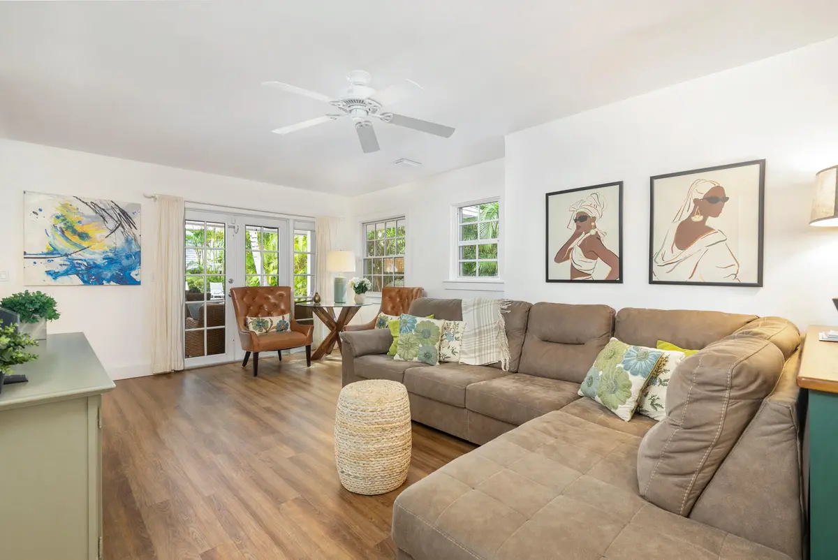 low-8 at 609 PALM Street, West Palm Beach