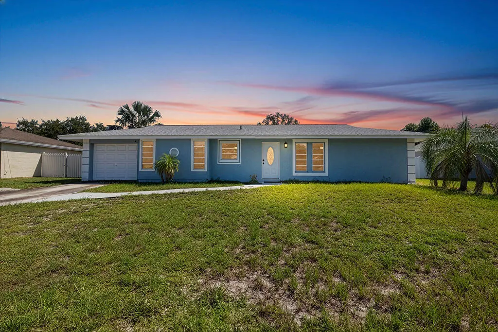 Front at 1337 SE ROANOKE Street, Port St. Lucie
