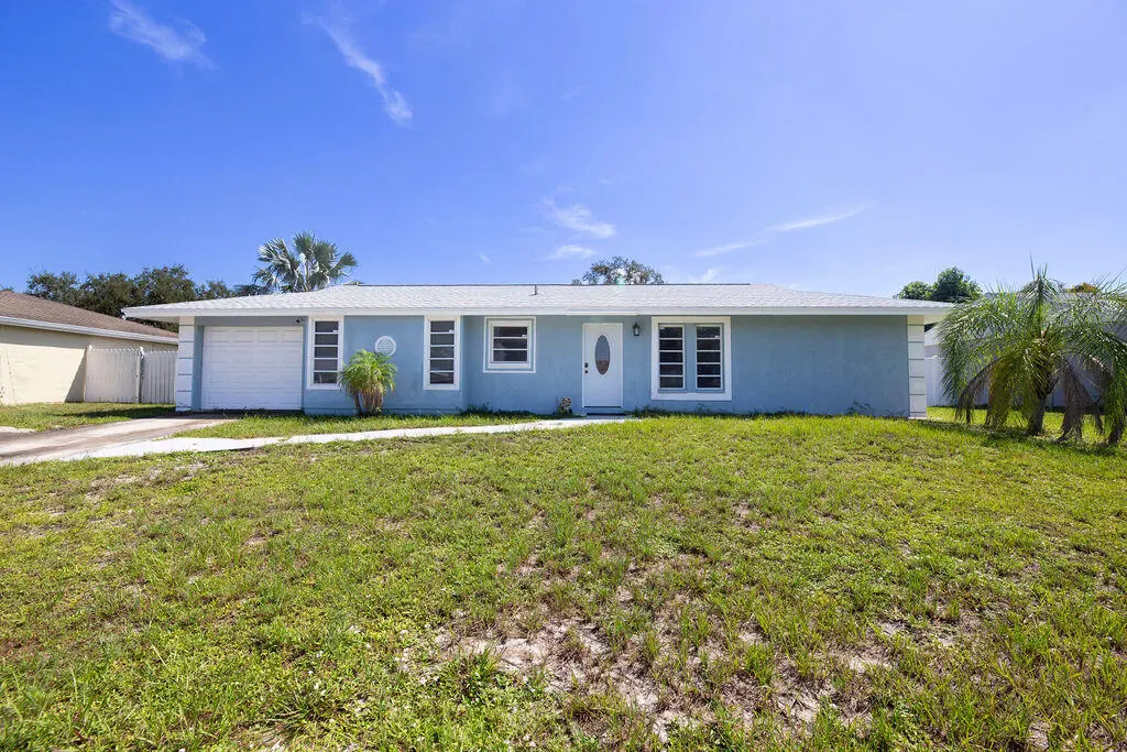 Front1 at 1337 SE ROANOKE Street, Port St. Lucie