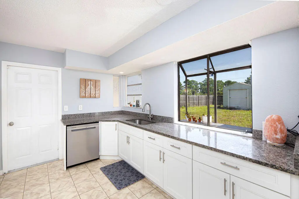 Kit1 at 1337 SE ROANOKE Street, Port St. Lucie