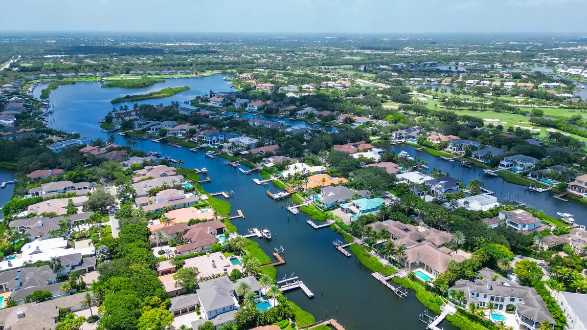 Aerial at 127 Quayside Drive, Jupiter