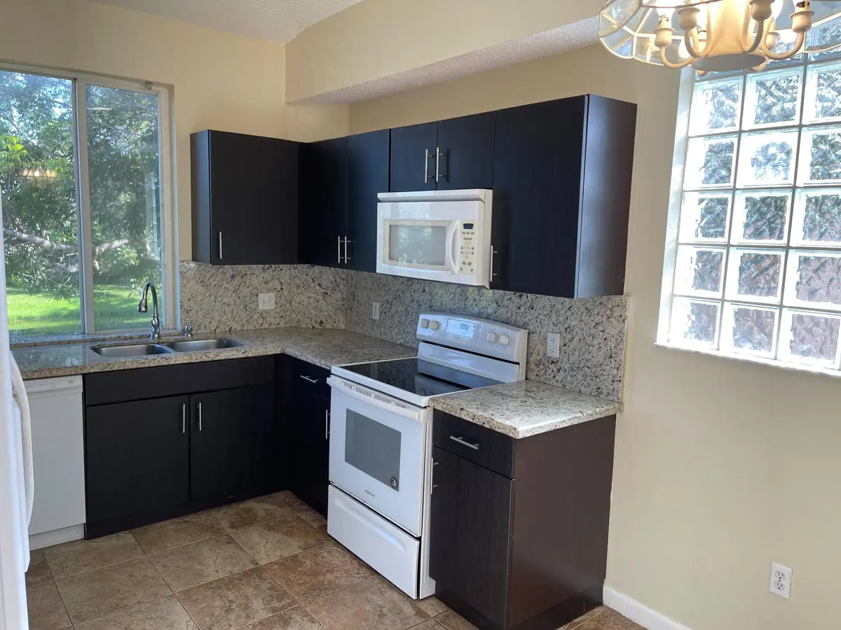 WhatsApp Image 2026-08-26 at 11.04.26 AM at 6984 SW 39th Street H206, Davie