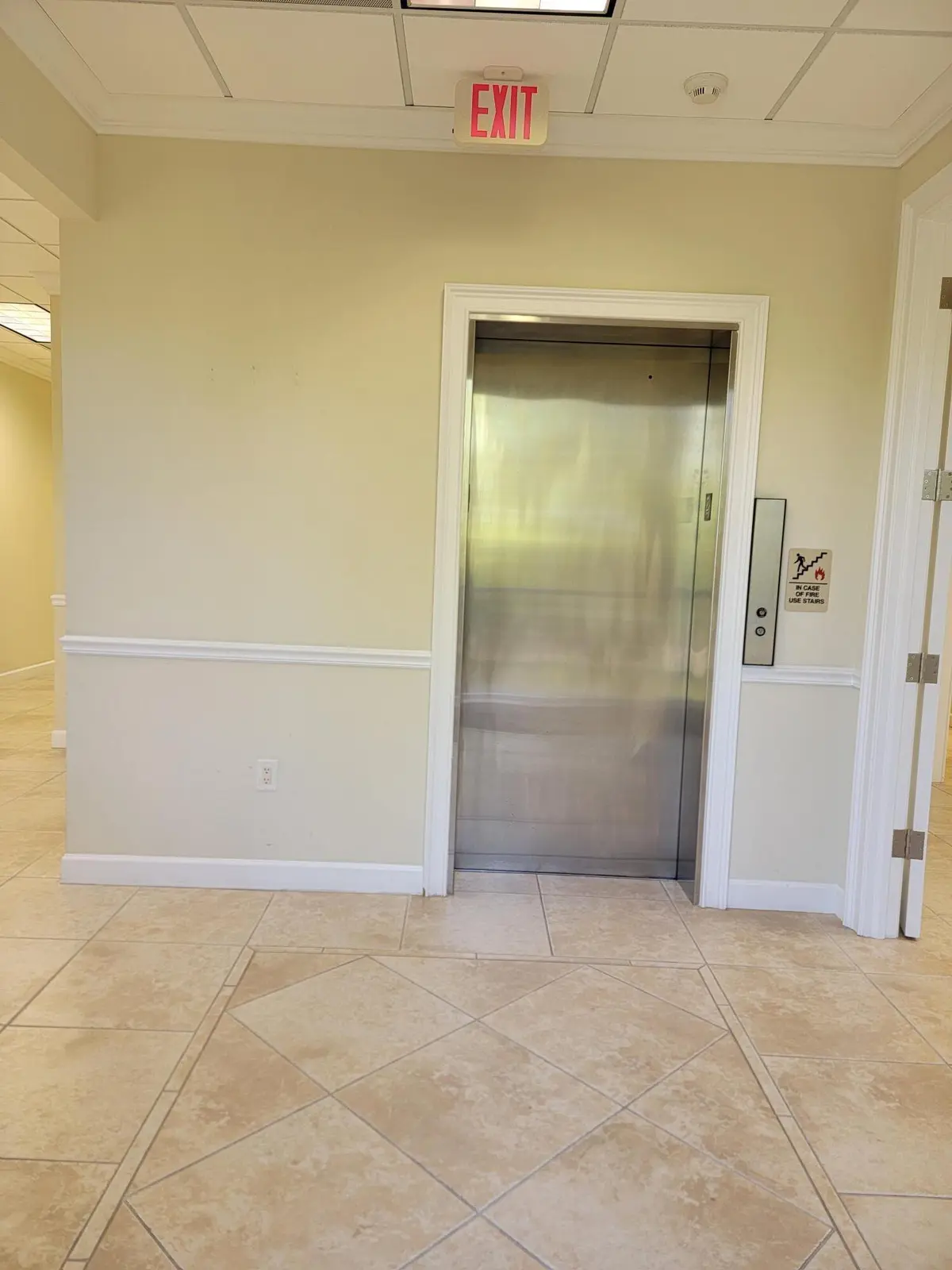 829 18TH C-2, Vero Beach, FL – commercial property photo 2