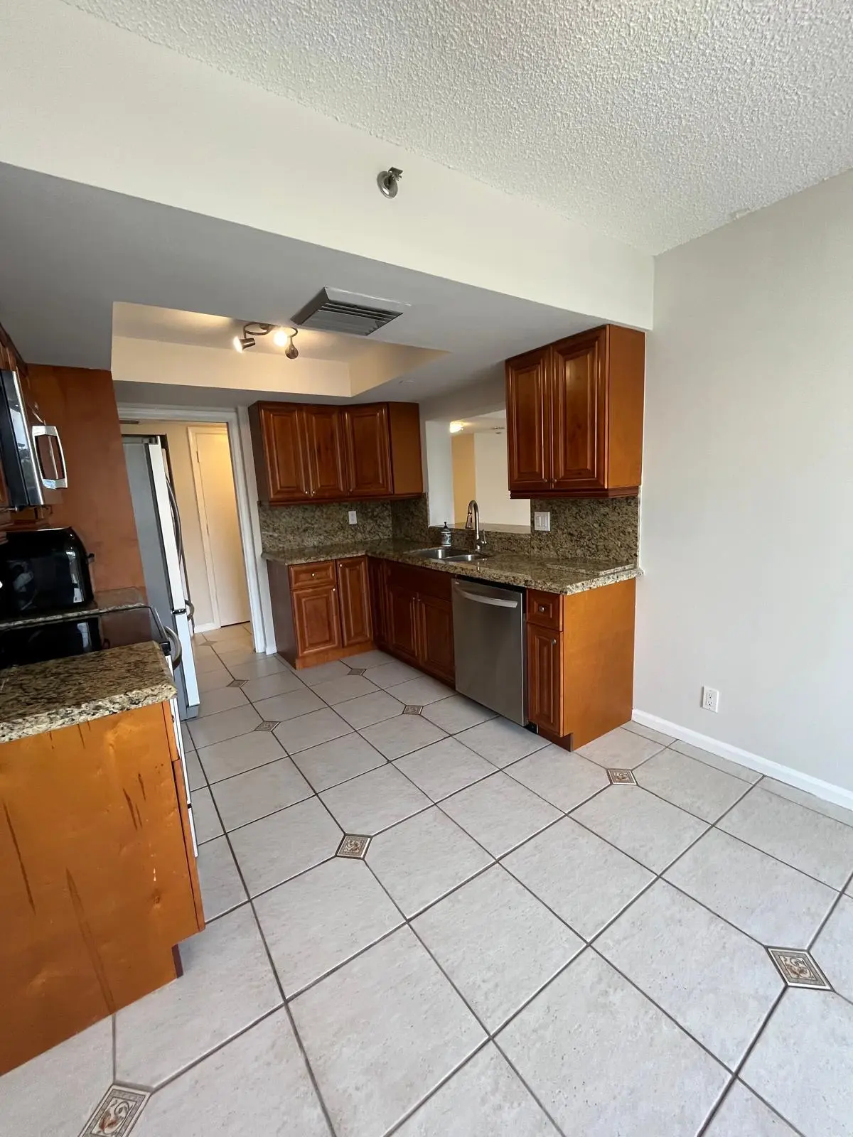 62b06ce3-16f4-4e6f-986f-467f0b3cbdc2 at 3555 S OCEAN Boulevard 411, South Palm Beach