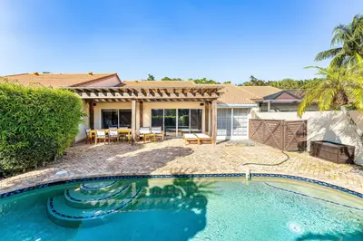 2312 Las Casitas Drive, Wellington – Single Family Residence for rent