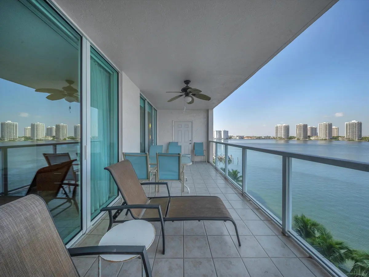 36-DSC5196 at 18100 N Bay Road 707, Sunny Isles Beach