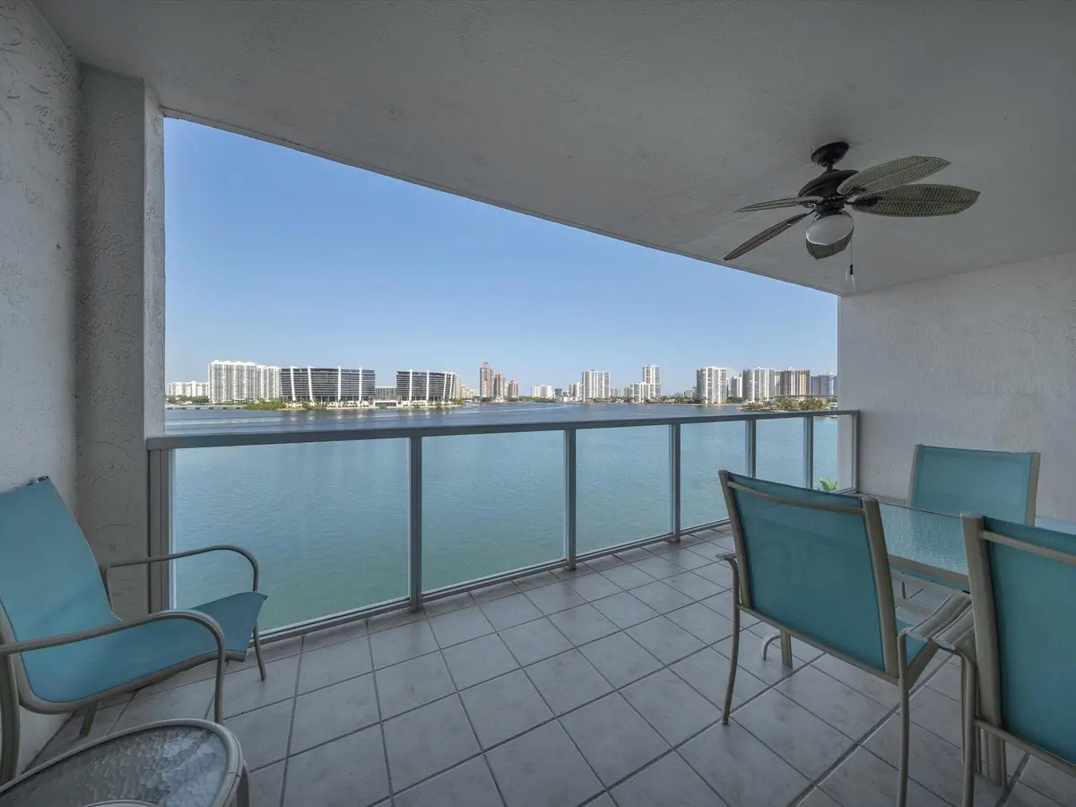 38-DSC5199 at 18100 N Bay Road 707, Sunny Isles Beach