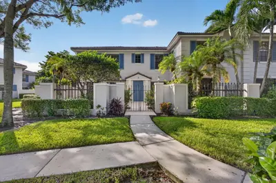 350 Prestwick Circle 2, Palm Beach Gardens – Townhouse for sale