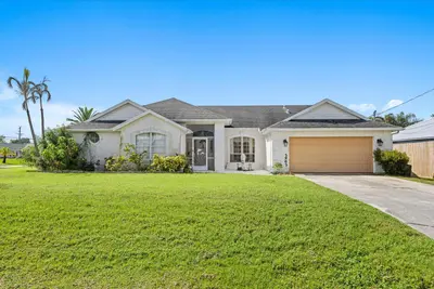 2962 SE BELLA Road, Port St. Lucie – Single Family Residence for sale