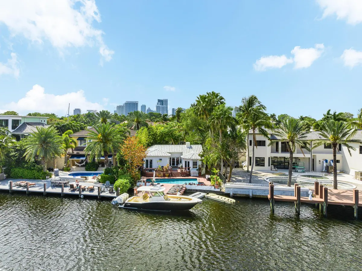Image 07 at 124 S GORDON Road, Fort Lauderdale