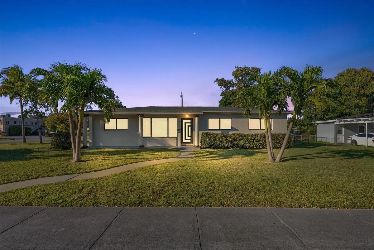 04-4 at 651 Foresteria Drive, Lake Park
