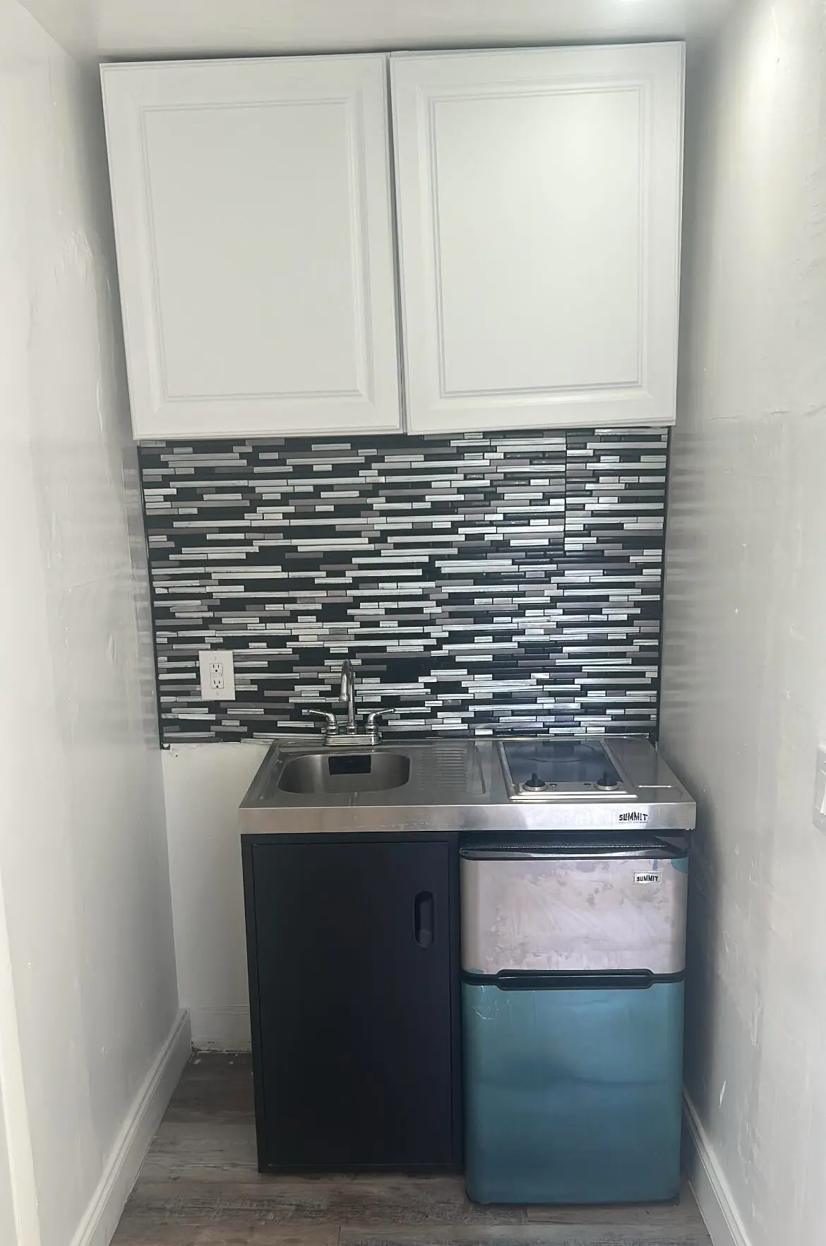 67E59235-3821-4A45-A572-D2347617863C at 810 NW 40TH 1-3, Oakland Park