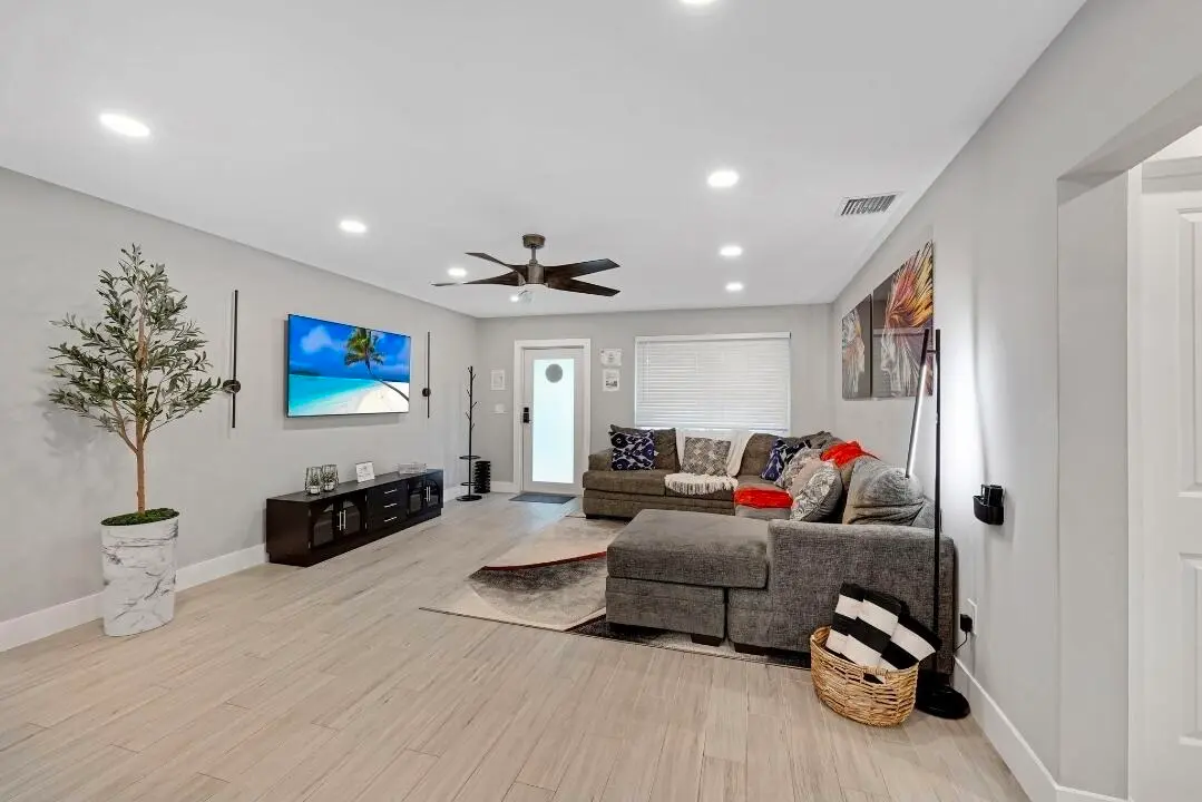 2817 NE 9TH Avenue, Wilton Manors, FL – photo 5