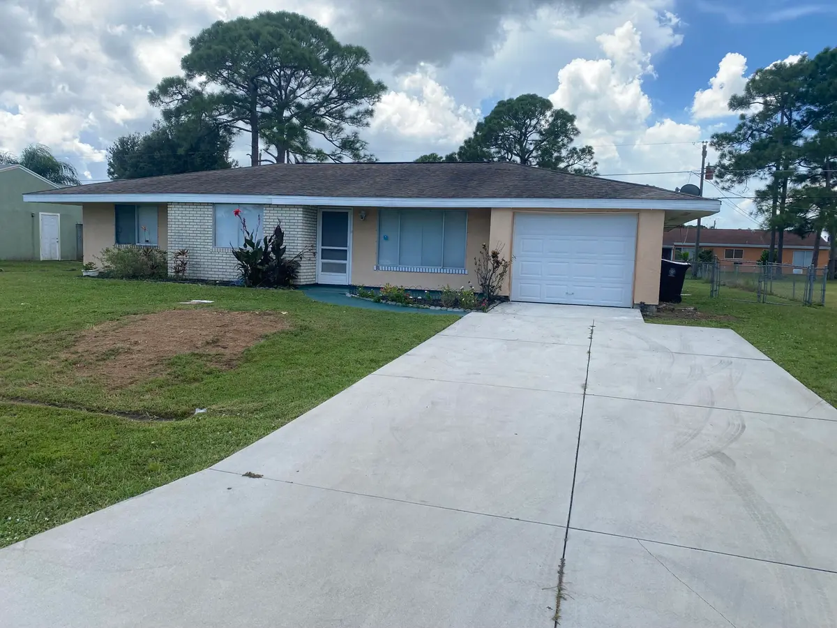 HOLL 1 at 2222 SE Holland Street, Port St. Lucie