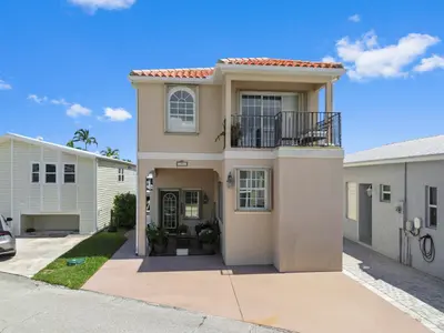 37 Nettles Boulevard, Jensen Beach – sold
