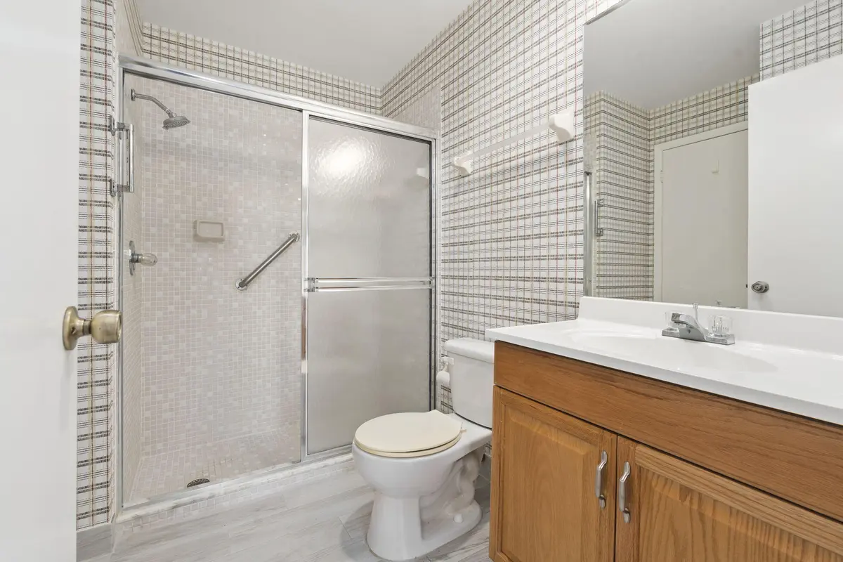 GUEST BATHROOM at 5840 DREAM Court 34C, Fort Pierce