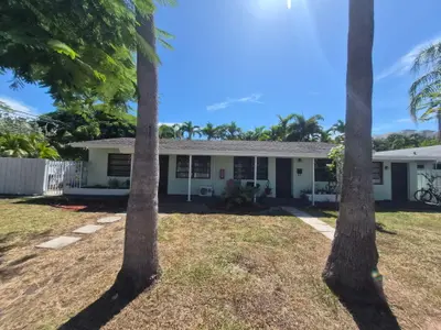1044 NE 10th Avenue, Fort Lauderdale – Duplex for sale