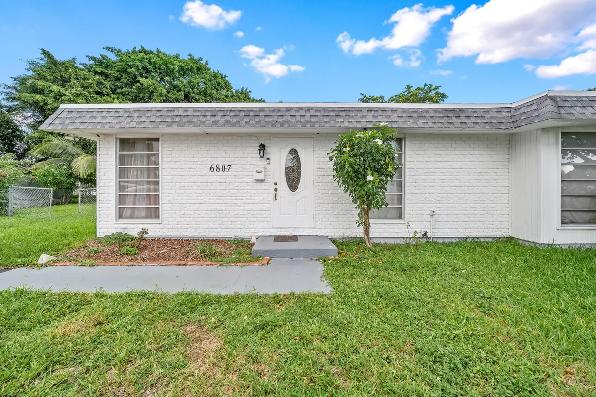 4-web-or-mls-DSC01436 at 6807 NW 80TH Court, Tamarac