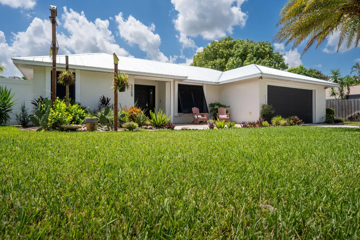SM3_3308 at 5068 SE Major Way, Stuart