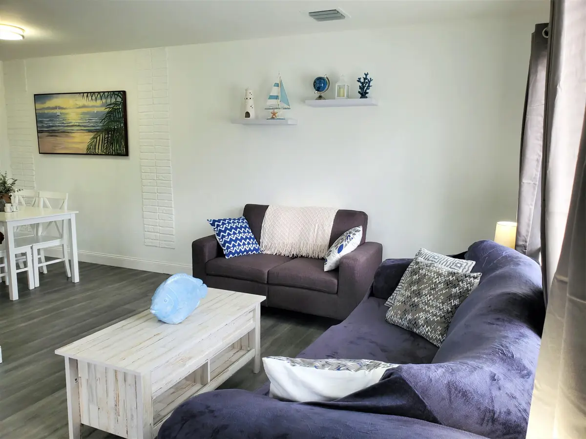 413-415Southeast23rdStreet_72108_7 at 413 SE 23RD Street, Fort Lauderdale