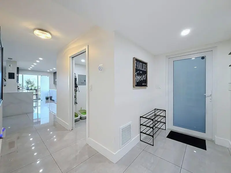 jay10 at 3050 NE 47TH Court 507, Fort Lauderdale