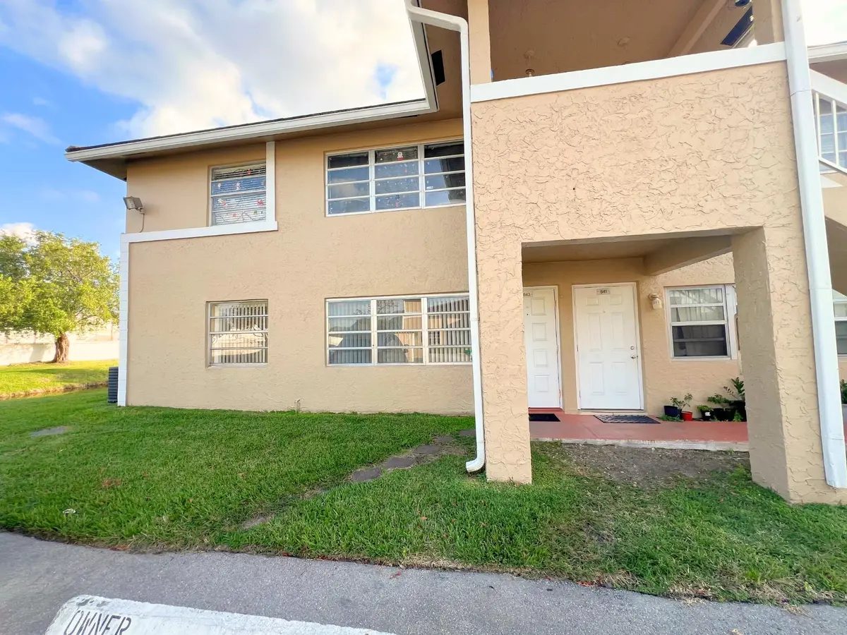 843 Twin Lakes Drive 30B, Coral Springs, FL – photo 1