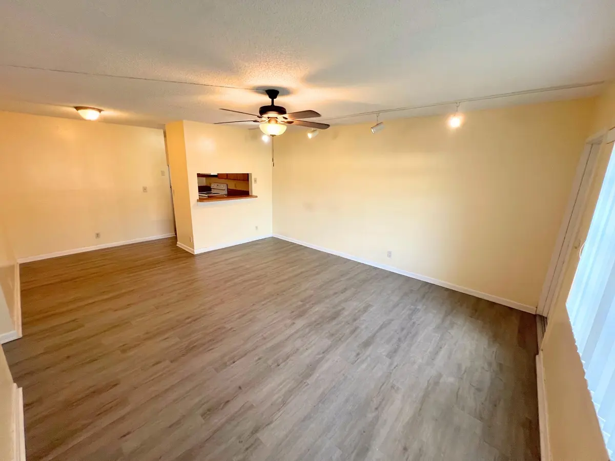 843 Twin Lakes Drive 30B, Coral Springs, FL – photo 2