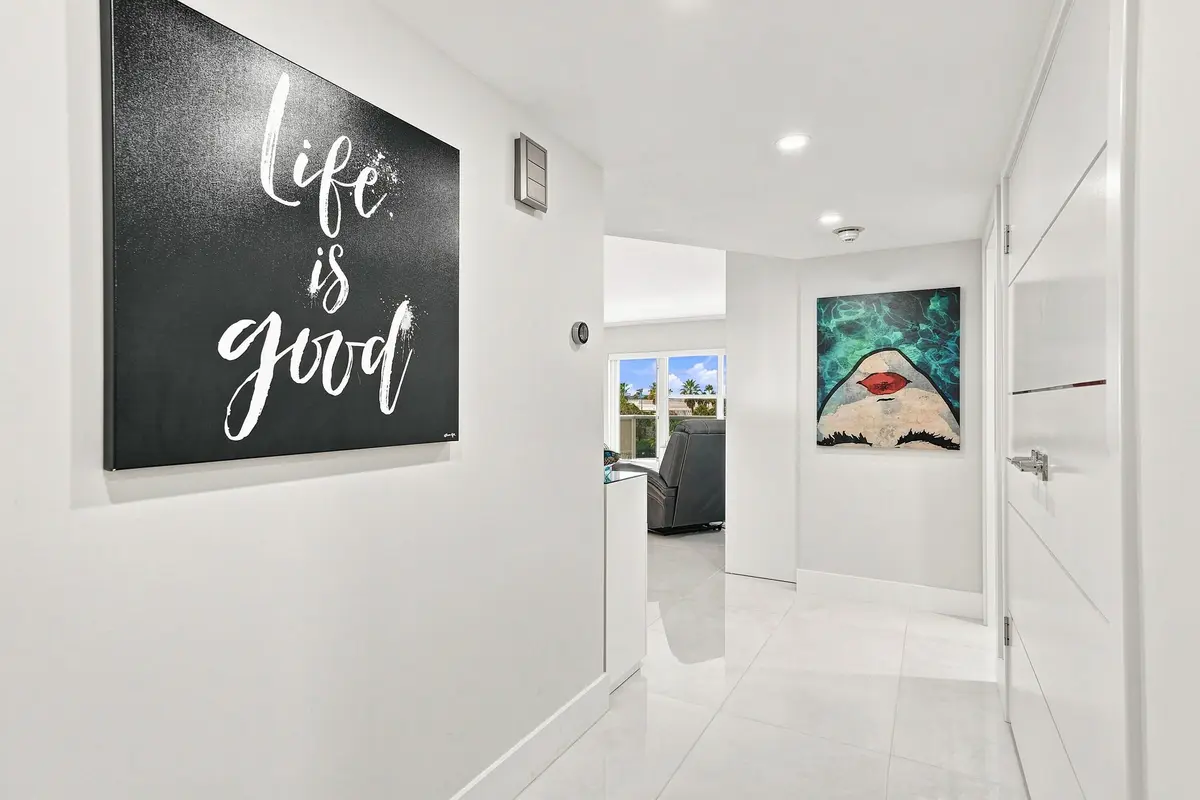 38_foyer at 3550 GALT OCEAN Drive 309, Fort Lauderdale