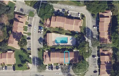 6327 Walk Circle, Boca Raton – Townhouse for rent