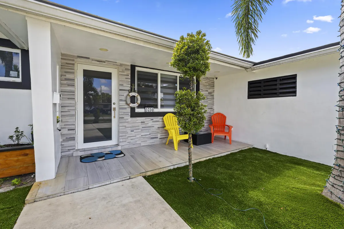 Front door at 3230 ROOSEVELT Street, Hollywood