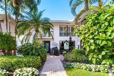 3870 Quail Ridge Drive Blue Heron, Boynton Beach – Condominium for sale