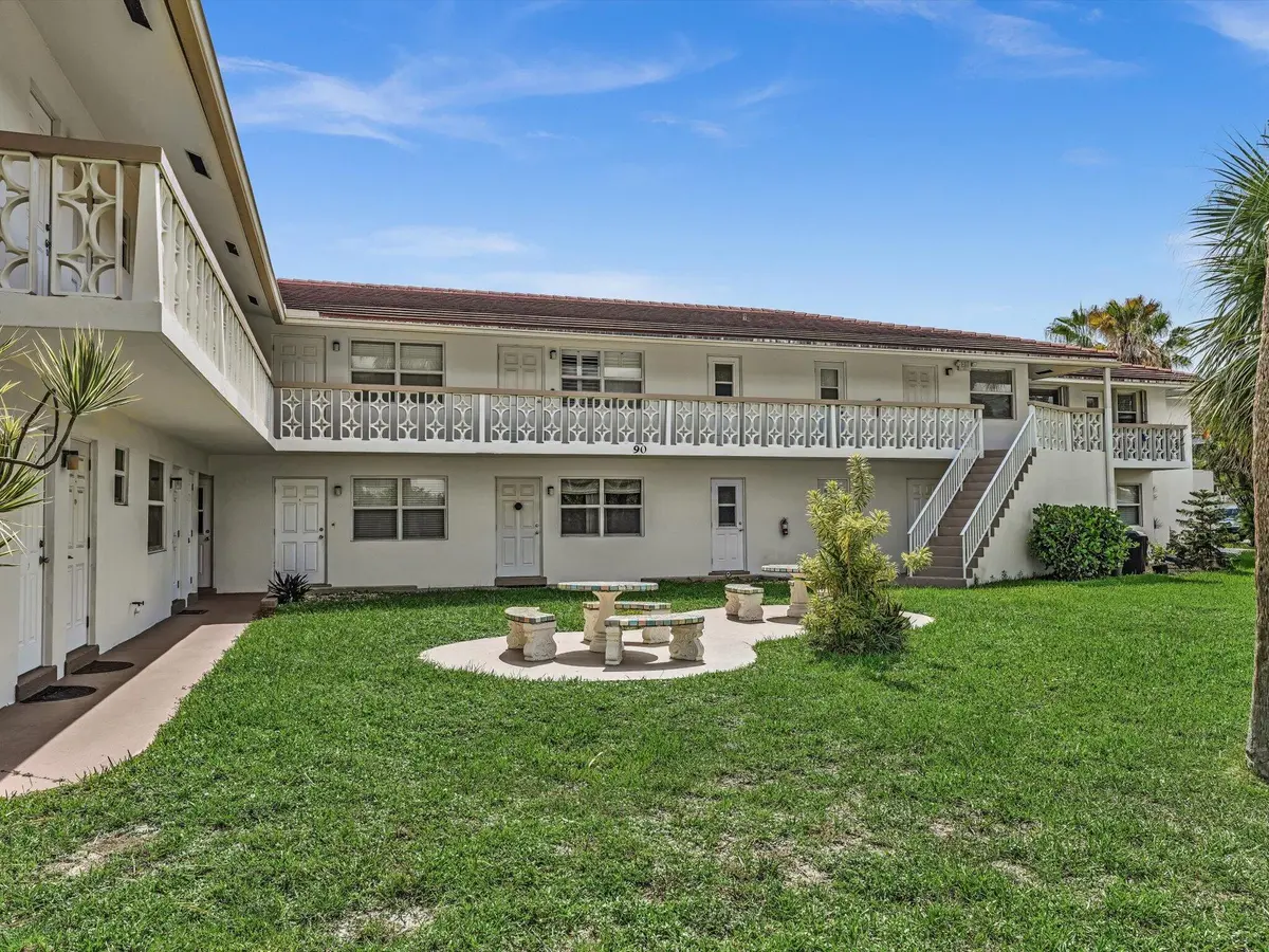 Boutique Building at 90 NE 19th Avenue 10, Deerfield Beach