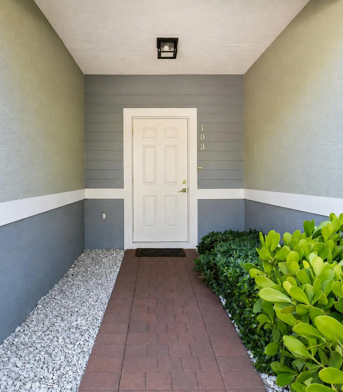 front entry at 1030 CRYSTAL Way 103, Delray Beach