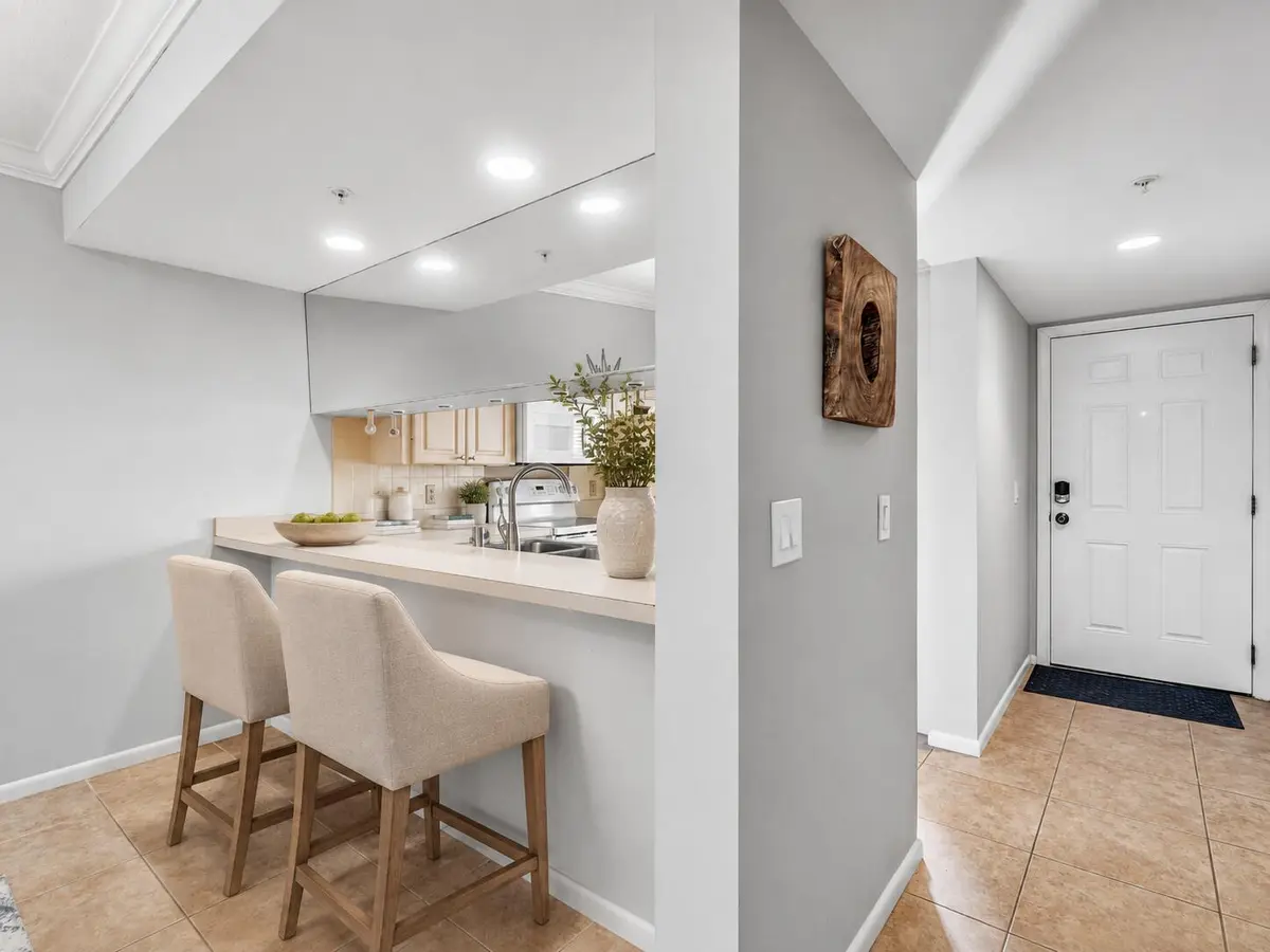 a at 901 Seafarer Circle 403, Jupiter
