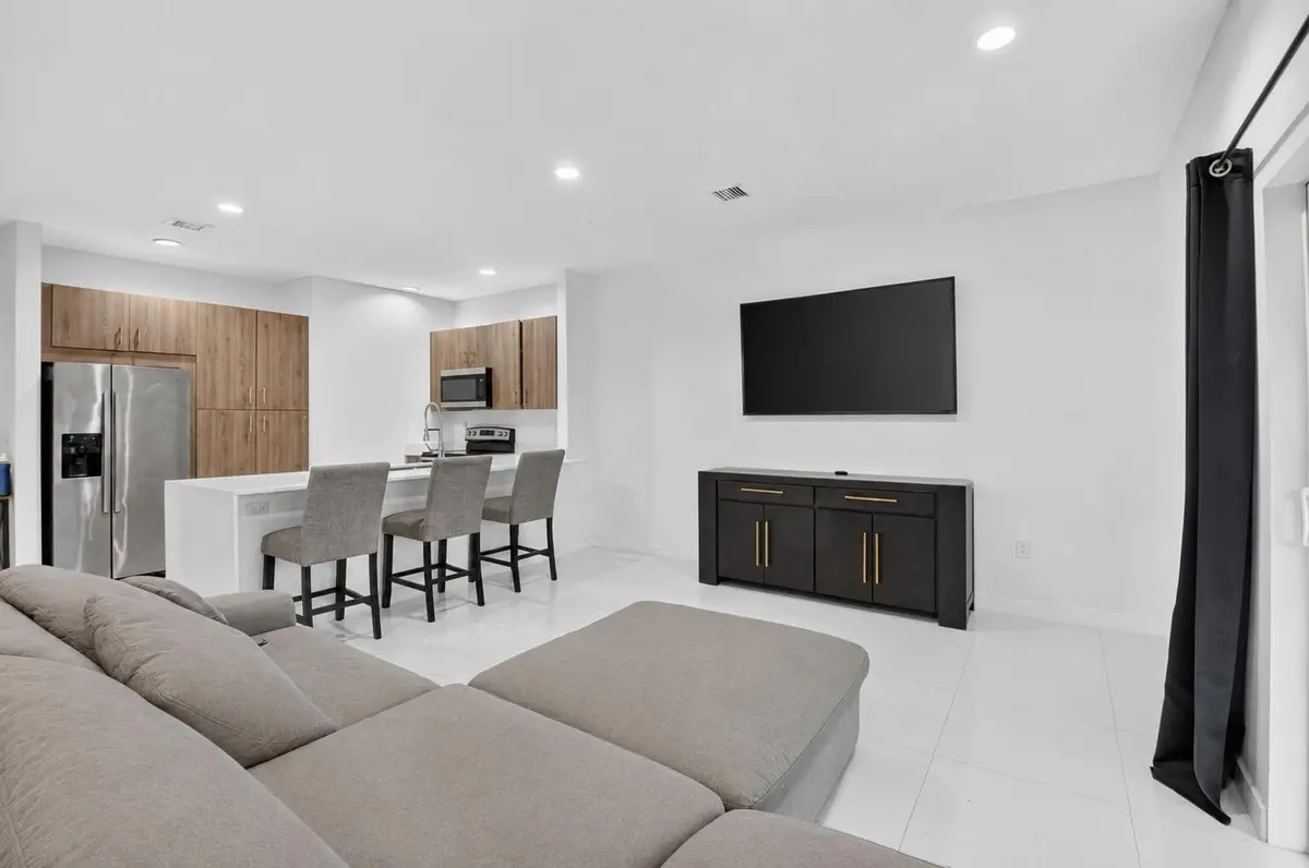 living area at 1030 CRYSTAL Way 103, Delray Beach