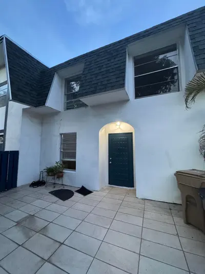3904 SW 67th Way, Davie – Townhouse for rent