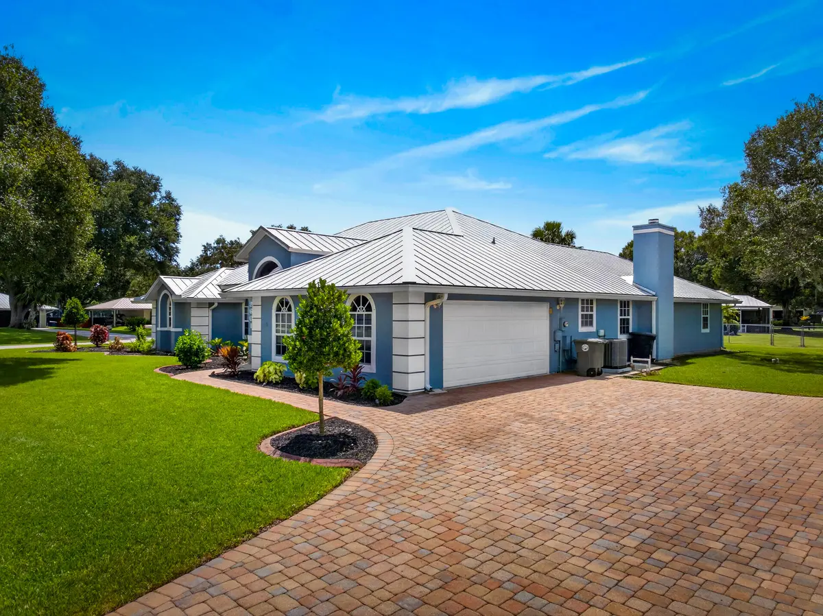 Front at 3601 Cottonwood Drive, Fort Pierce