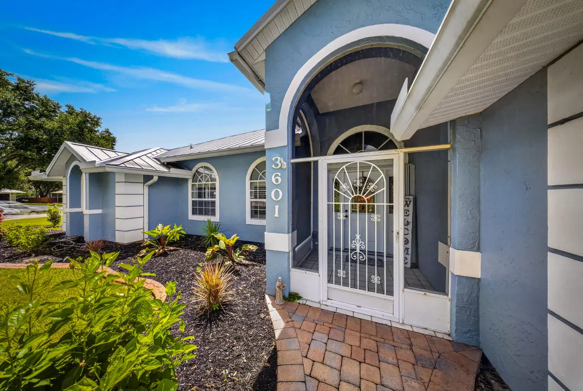Front Porch at 3601 Cottonwood Drive, Fort Pierce