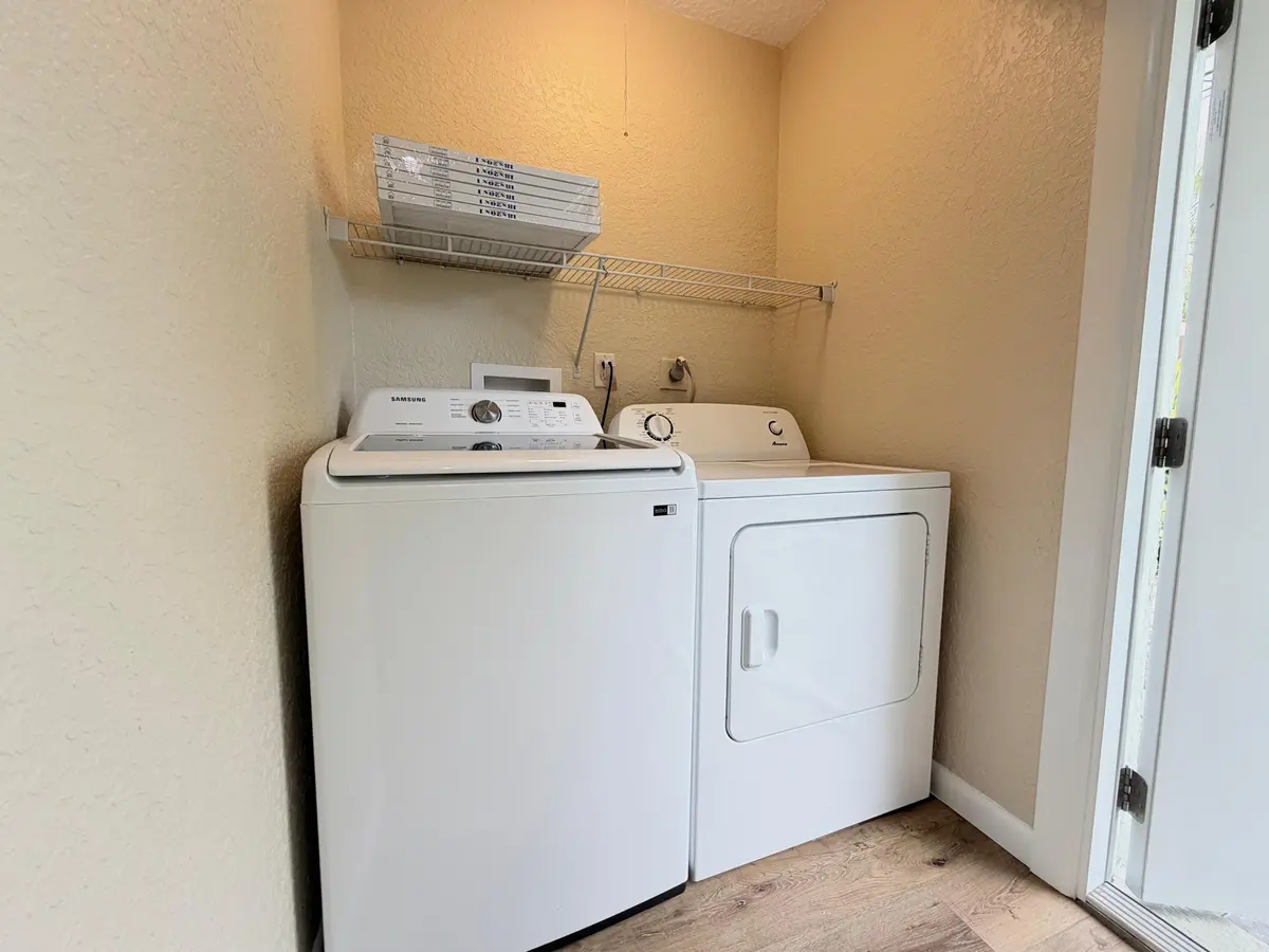 WhatsApp Image 2026-08-25 at 17.13.09 (4 at 8748 Sunset Drive, Palm Beach Gardens