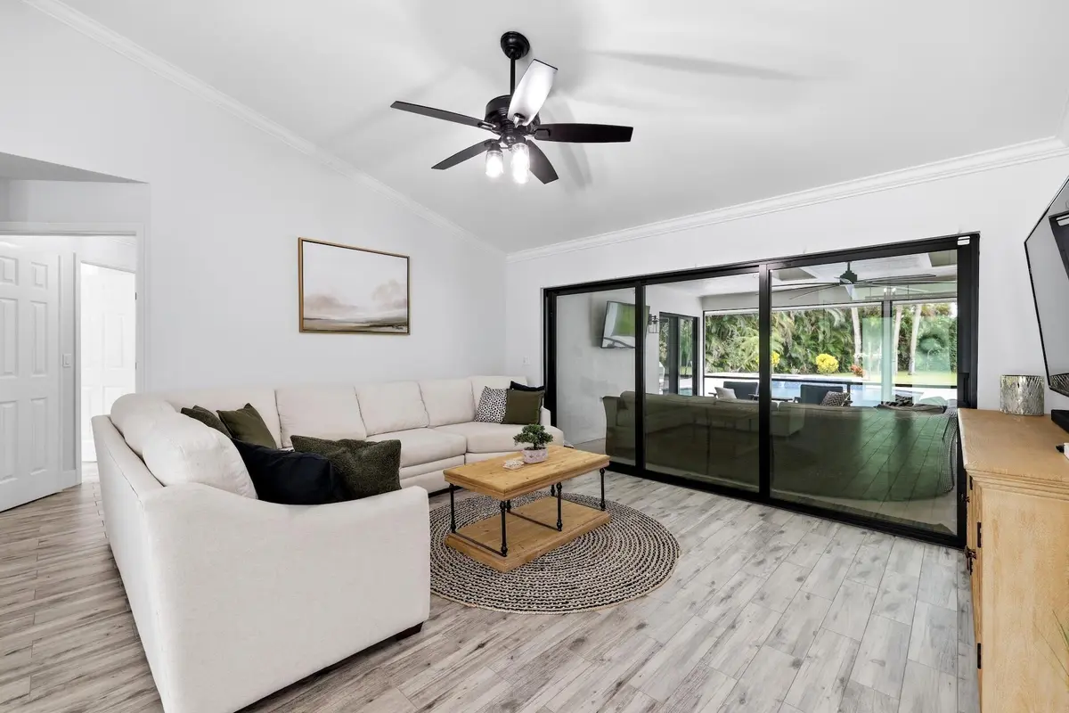 0H8A2394 at 15320 Softwood Court, Wellington