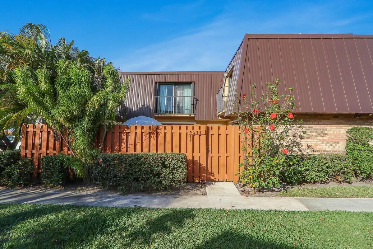 5633 SE WINDSONG Lane, Stuart, FL – photo 5