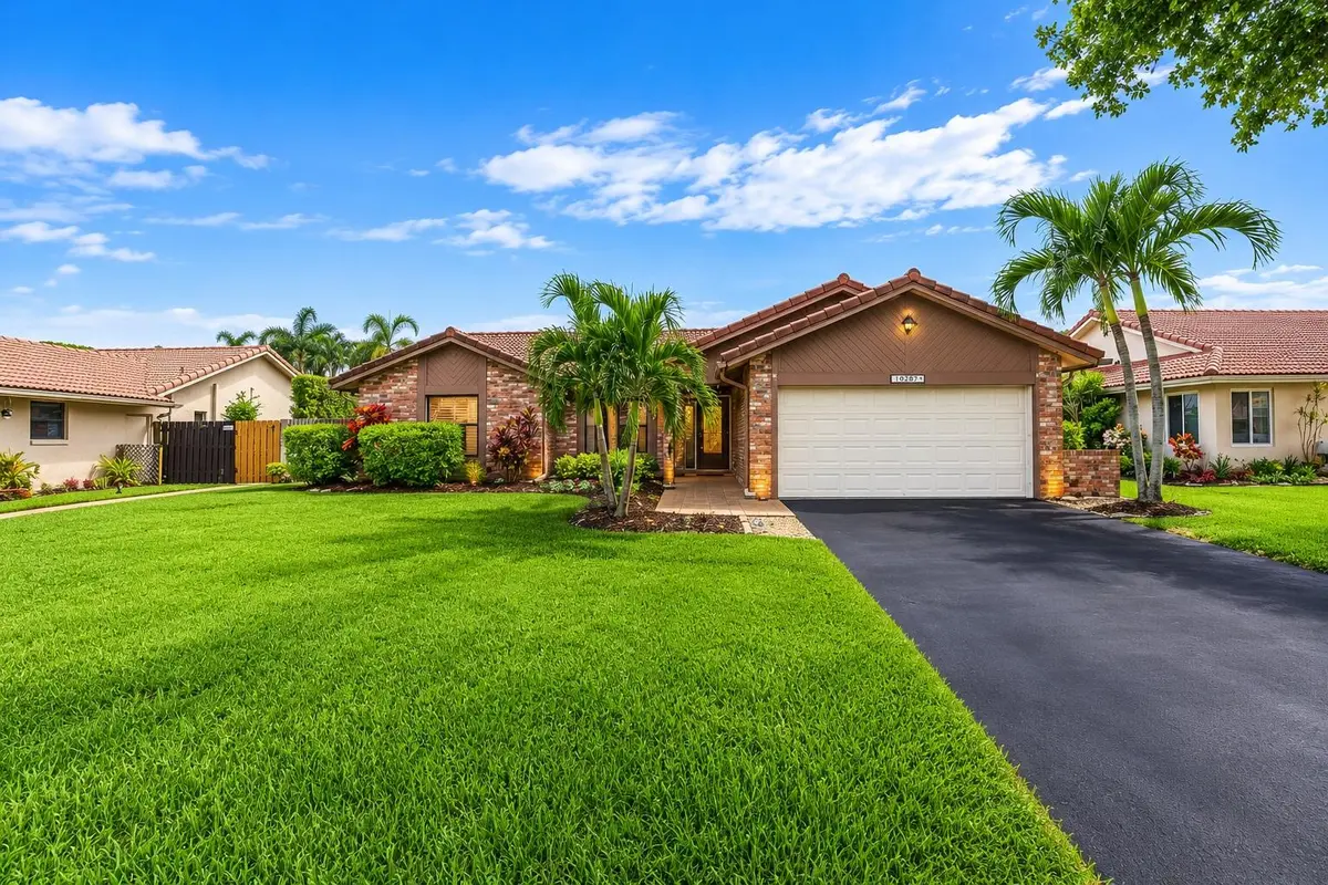 front ai 2 at 10666 NW 2ND Place, Coral Springs