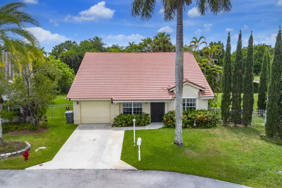 32-web-or-mls-iPixx_10_2 at 11140 LAKEAIRE Circle, Boca Raton